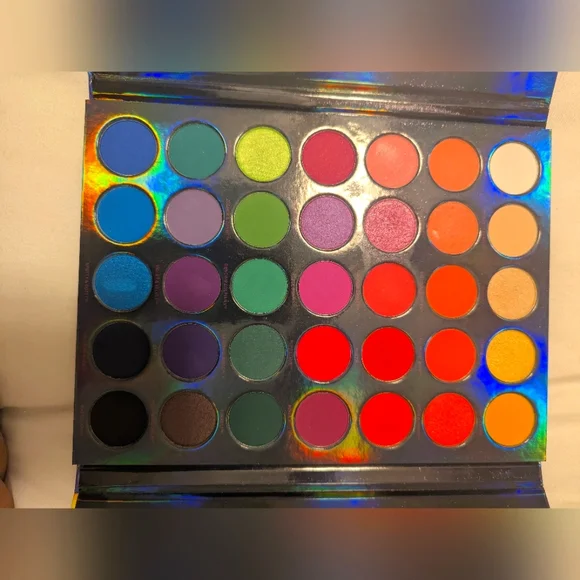 LISA FRANK x MORPHE | 35B alien eyeshadow palette - Picture 5 of 5